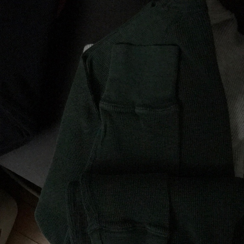 AE long sleeve green thermal shirt